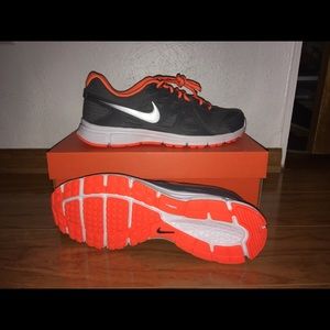 Nike Revolution 2 size 8.5 men’s